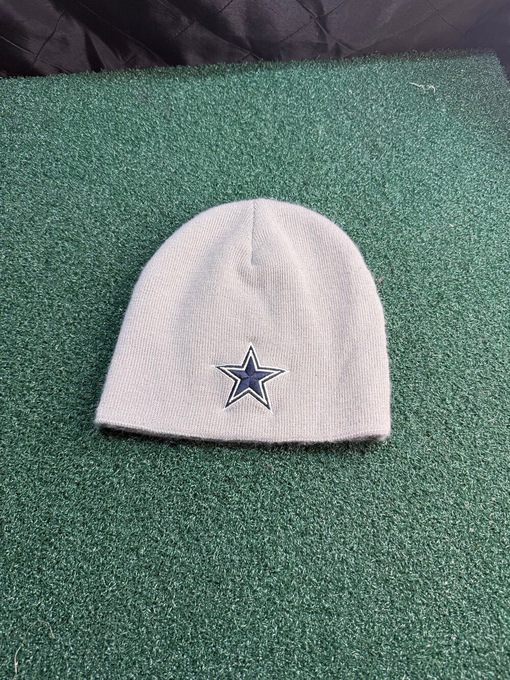 Dallas Cowboys Silver Basic Cuffless Knit Beanie